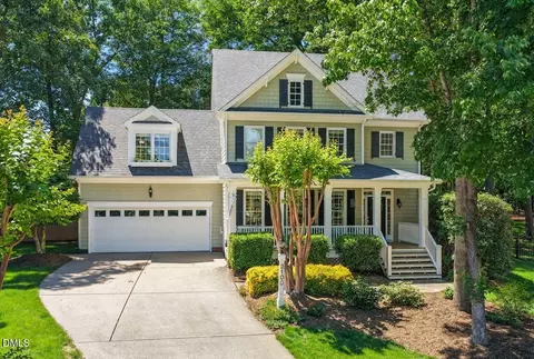 2100 Crispland Ct, Fuquay Varina, NC 27526