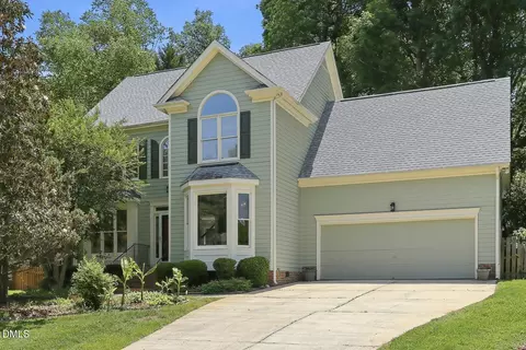 104 Canterstone Ct, Cary, NC 27518