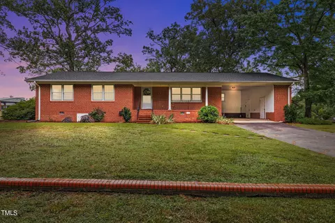 60 Lancaster Dr, Goldston, NC 27252