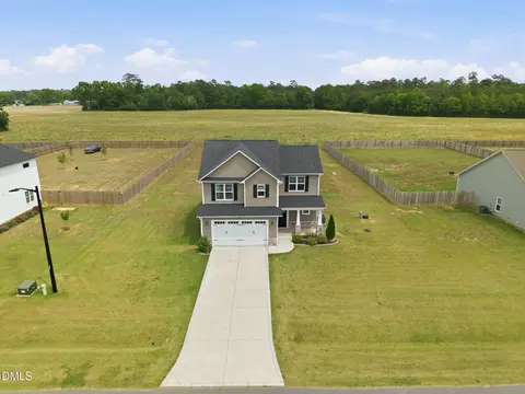 72 Sanford Ln, Dunn, NC 28334