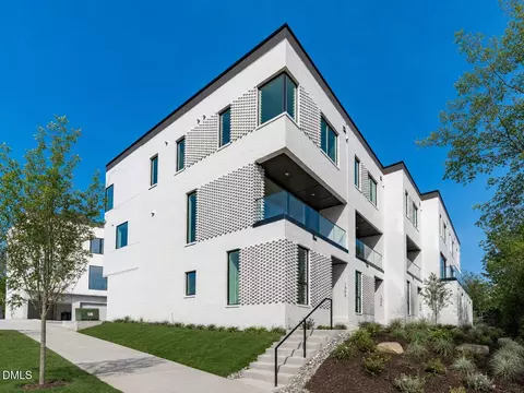 1302 Chamblee Hill Ct, Raleigh, NC 27608