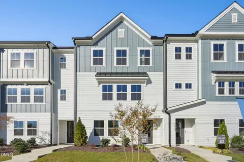 1062 Zelkova Ln, Chapel Hill, NC 27517