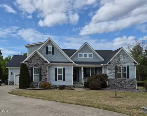 200 Misty Moonlight Dr, Willow Spring, NC 27592