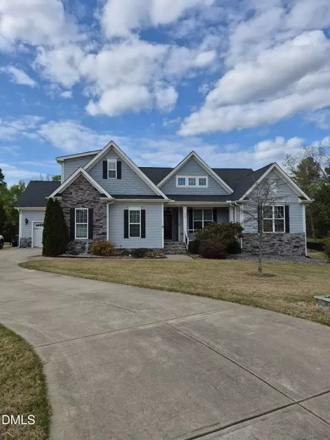 200 Misty Moonlight Dr, Willow Spring, NC 27592