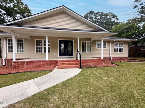 1210 N Park Ave, Dunn, NC 28334