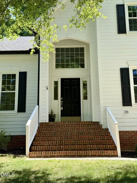 218 Swansboro Dr, Cary, NC 27519
