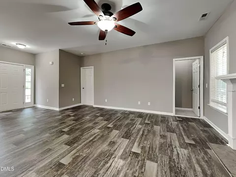 Living - 148 Adelaide Dr, Garner, NC 27529 photo 2 of 4