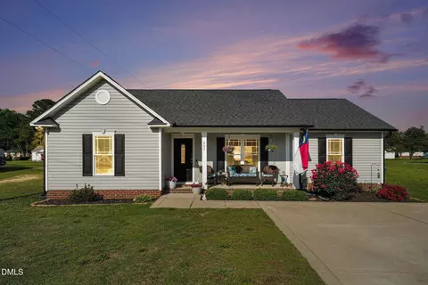 807 Stewart St, Dunn, NC 28334