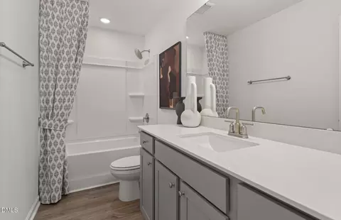 Bath - 610 Timber Terrace Dr, Durham, NC 27704 photo 3 of 4