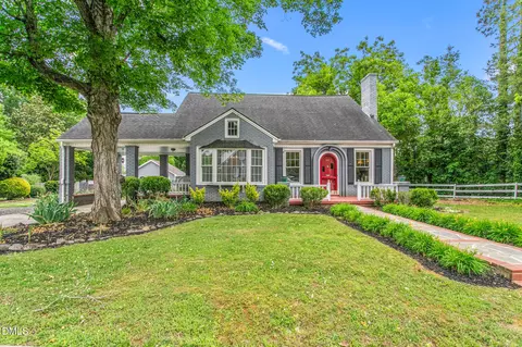 443 Parkview Dr, Burlington, NC 27215