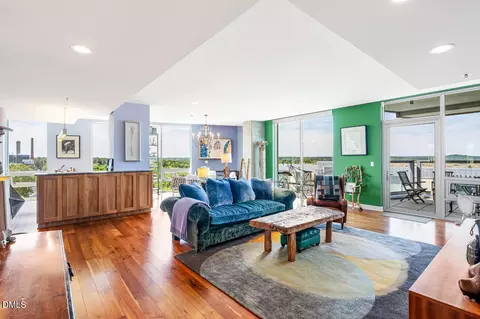 601 W Rosemary St UNIT 804, Chapel Hill, NC 27516