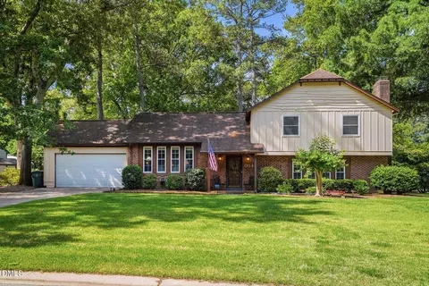 1214 Wellington Ln, Cary, NC 27511
