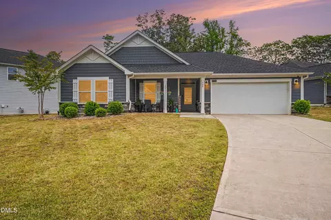 509 Kayak Ct, Mebane, NC 27302