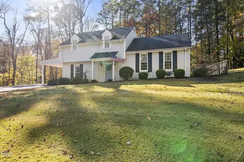 1832 Sutphin Dr, Sanford, NC 27330