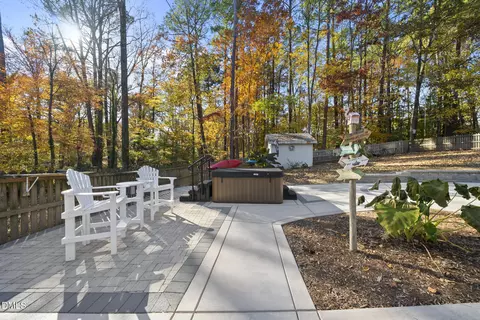 1832 Sutphin Dr, Sanford, NC 27330