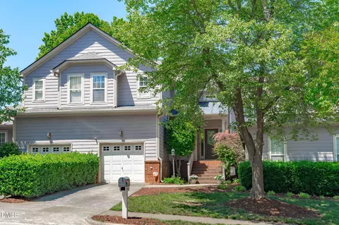 10402 Shadowlawn Dr, Raleigh, NC 27614