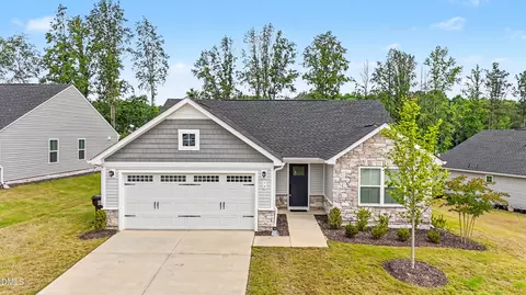 75 Clove Hitch Ln, Fuquay Varina, NC 27526