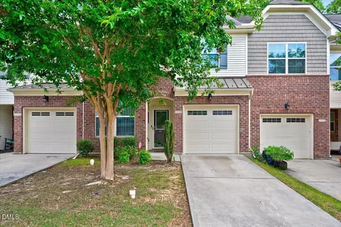 1035 Contessa Dr, Cary, NC 27513