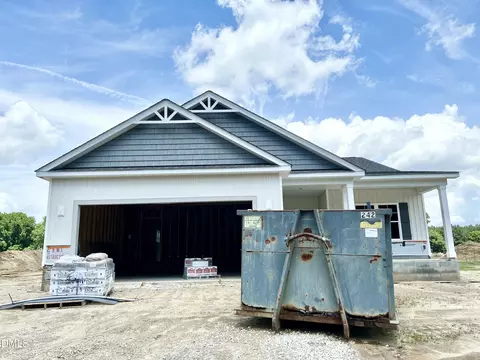 415 Creeks Edge Dr, Pikeville, NC 27863