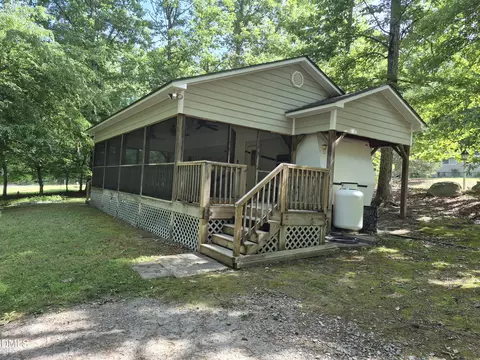 121-123 White Eagle Dr, Louisburg, NC 27549