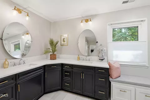 Bath - 4212 Cobscook Dr, Durham, NC 27707 photo 2 of 4