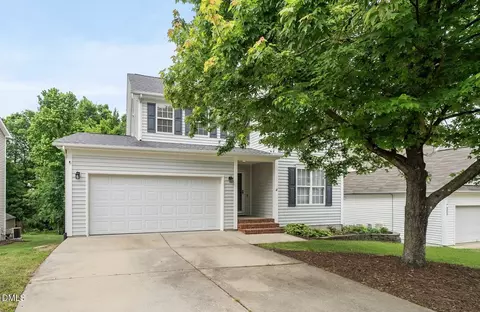 305 Holly Thorn Trce, Holly Springs, NC 27540