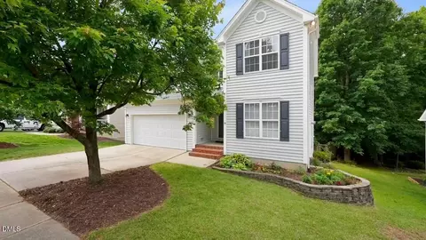 305 Holly Thorn Trce, Holly Springs, NC 27540