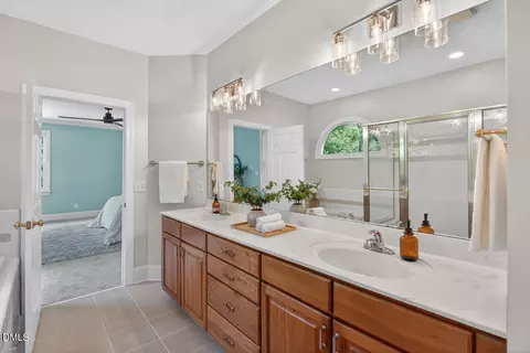 Bath - 7 Middlesbrough Ct, Durham, NC 27705 photo 2 of 7