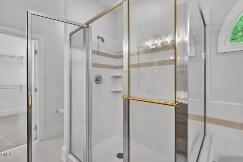 Bath - 7 Middlesbrough Ct, Durham, NC 27705 photo 3 of 7