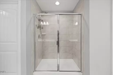 Bath - 1046 Flagler St, Durham, NC 27713 photo 4 of 4