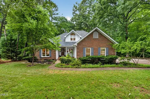 121 Light Falls Dr, Wake Forest, NC 27587