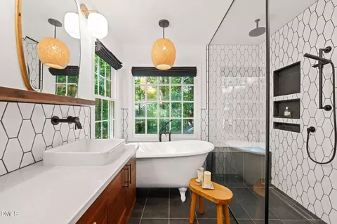 Bath - 102 Ormsby Ct, Cary, NC 27519 photo 3 of 5