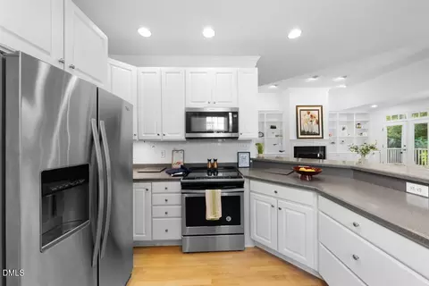Kitchen - 42 Cheswick Pl, Durham, NC 27707 photo 4 of 6