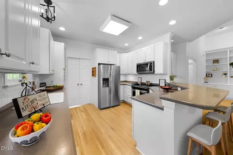 Kitchen - 42 Cheswick Pl, Durham, NC 27707 photo 5 of 6