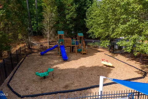 View/Area - 111 Witheridge Ct, Apex, NC 27502 photo 2 of 6