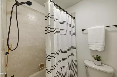 Bath - 111 Witheridge Ct, Apex, NC 27502 photo 5 of 7