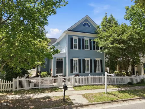 807 Carpenter Town Ln, Cary, NC 27519