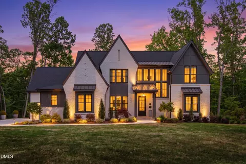 1424 Lake Adventure Ct, Raleigh, NC 27613