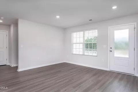 10725 Farmall Dr, Middlesex, NC 27557
