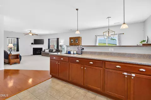 2546 Covington Loop, Graham, NC 27253 photo 9