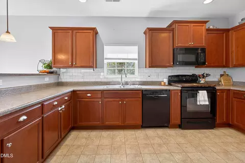 2546 Covington Loop, Graham, NC 27253 photo 7