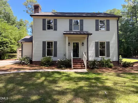 600 Stratford Dr, Zebulon, NC 27597