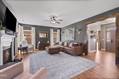 706 Porter Hill Dr, Youngsville, NC 27596
