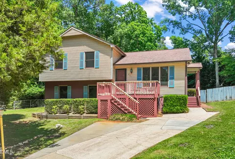 211 Esquire Ln, Cary, NC 27513