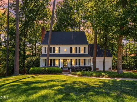 102 Medallion Cir, Cary, NC 27513