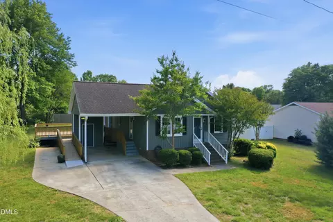 812 E Stagecoach Rd, Mebane, NC 27302