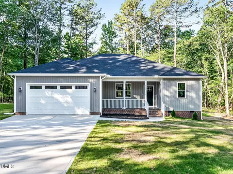 6002 Cypress Pt, Sanford, NC 27332