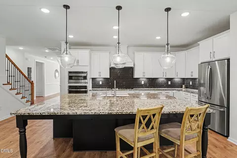 200 Wonderberry Way, Holly Springs, NC 27540