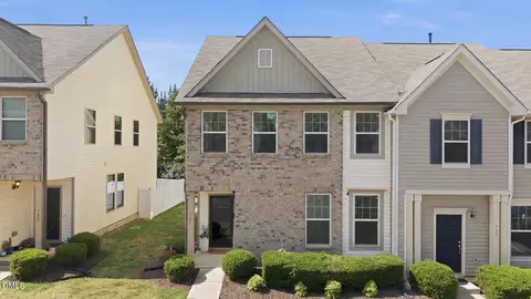 727 Maypearl Ln, Raleigh, NC 27610