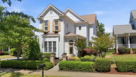 1612 Green Oaks Pkwy, Holly Springs, NC 27540